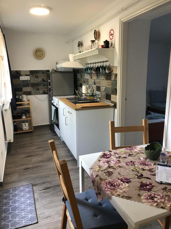 Dalia Apartman Gyoemro Exterior foto